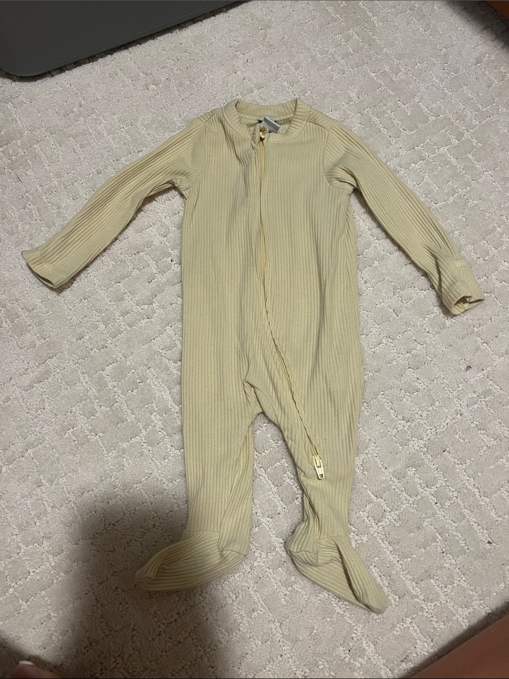 0-3 month baby pjs!